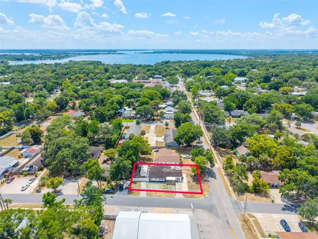 1230 E 1ST AVENUE, Mount Dora, FL 32757