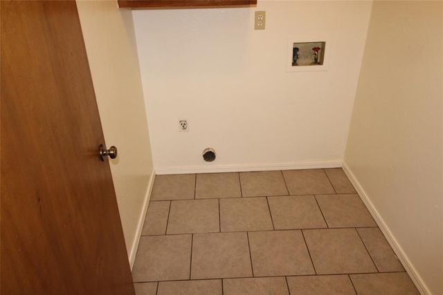 229 Chalmette Drive, Norman, OK 73071