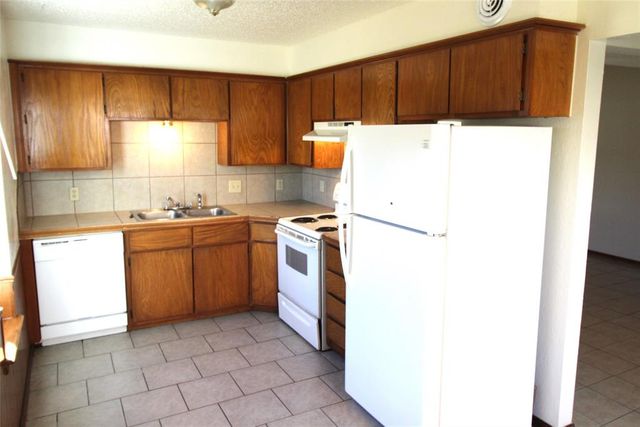 229 Chalmette Drive, Norman, OK 73071