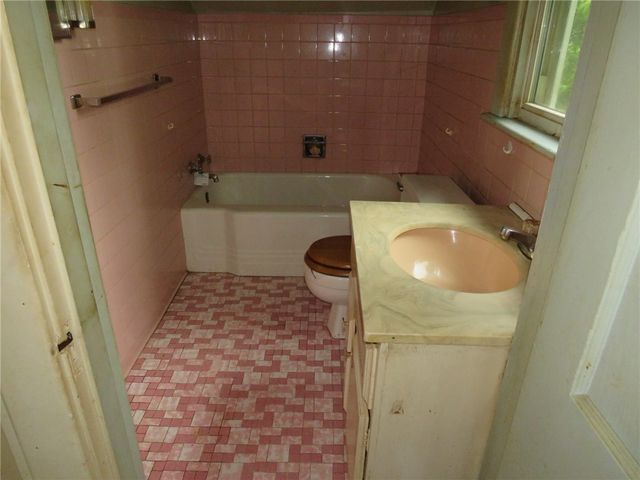 60 Wisetown Rd, Fallowfield Twp, PA 15022