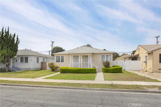 3581 Cherry, Long Beach, CA 90807