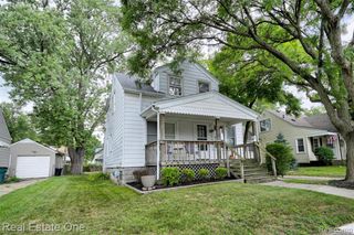 1364 W Saratoga Street, Ferndale, MI 48220