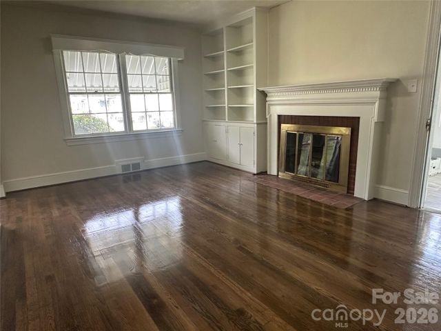 1900 Peachtree Street, Winston Salem, NC 27107