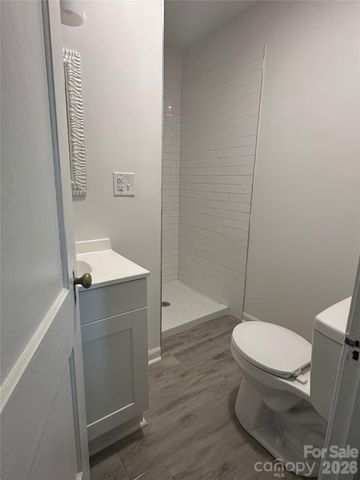 1900 Peachtree Street, Winston Salem, NC 27107