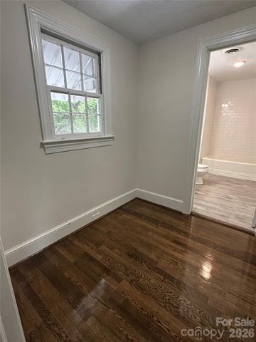 1900 Peachtree Street, Winston Salem, NC 27107