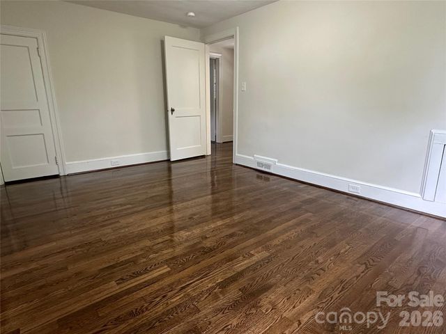 1900 Peachtree Street, Winston Salem, NC 27107