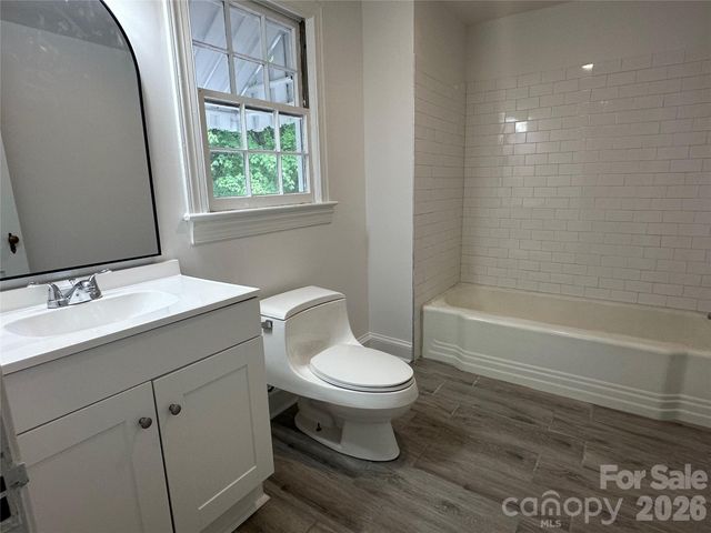 1900 Peachtree Street, Winston Salem, NC 27107