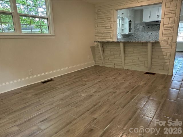 1900 Peachtree Street, Winston Salem, NC 27107