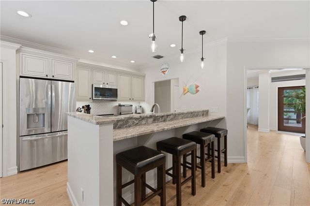 5070 Tamarind Ridge DR, Naples, FL 34119
