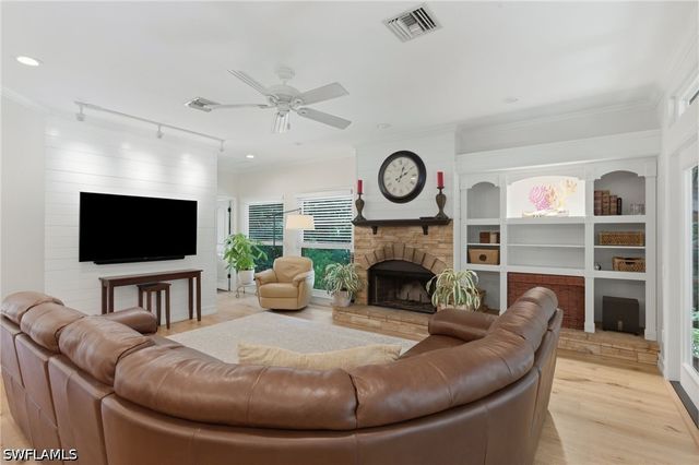 5070 Tamarind Ridge DR, Naples, FL 34119