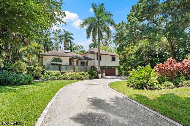 5070 Tamarind Ridge DR, Naples, FL 34119