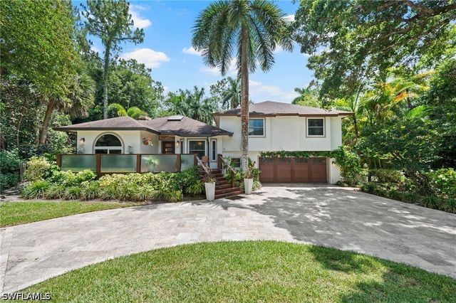 5070 Tamarind Ridge DR, Naples, FL 34119