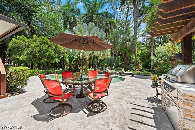 5070 Tamarind Ridge DR, Naples, FL 34119