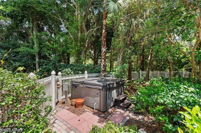 5070 Tamarind Ridge DR, Naples, FL 34119