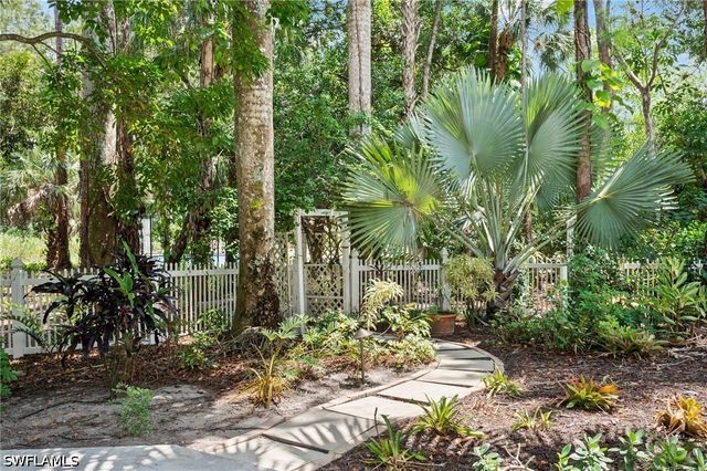 5070 Tamarind Ridge DR, Naples, FL 34119