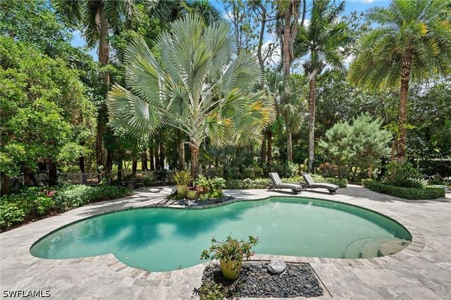 5070 Tamarind Ridge DR, Naples, FL 34119