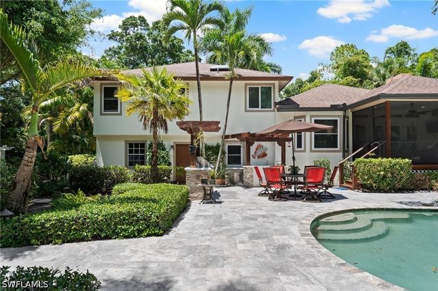 5070 Tamarind Ridge DR, Naples, FL 34119