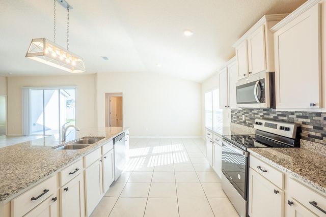 1 ZINNIA COURT, Palm Coast, FL 32164