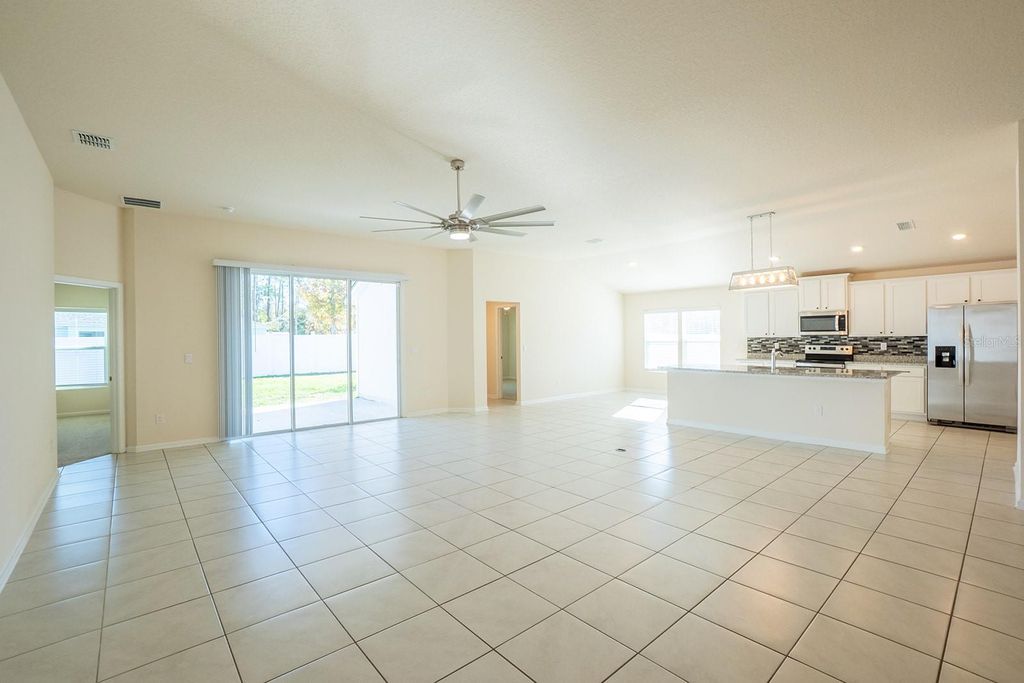Image 11 of property listing at 1 ZINNIA COURT, Palm Coast, FL 32164