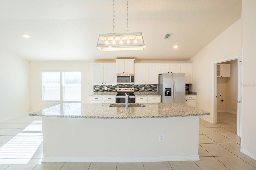 Image 15 of property listing at 1 ZINNIA COURT, Palm Coast, FL 32164