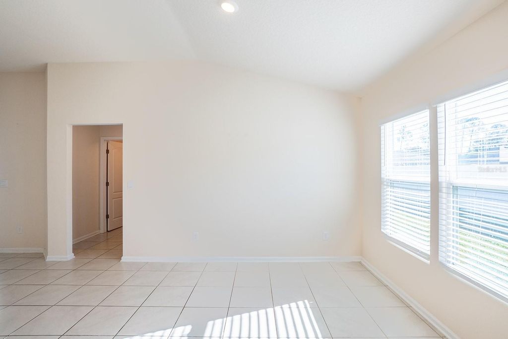 Image 19 of property listing at 1 ZINNIA COURT, Palm Coast, FL 32164