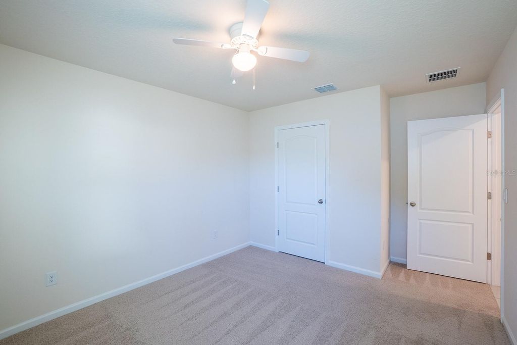 Image 25 of property listing at 1 ZINNIA COURT, Palm Coast, FL 32164