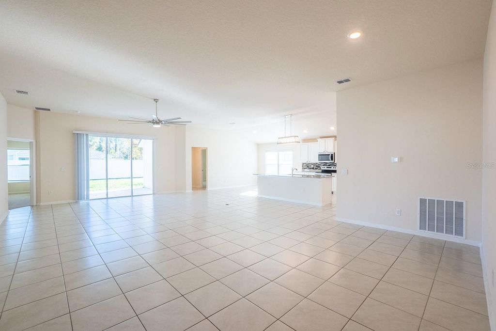 Image 4 of property listing at 1 ZINNIA COURT, Palm Coast, FL 32164