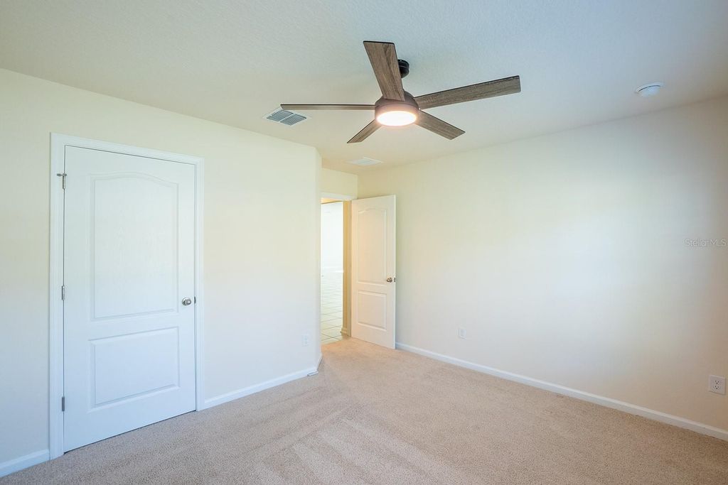 Image 37 of property listing at 1 ZINNIA COURT, Palm Coast, FL 32164