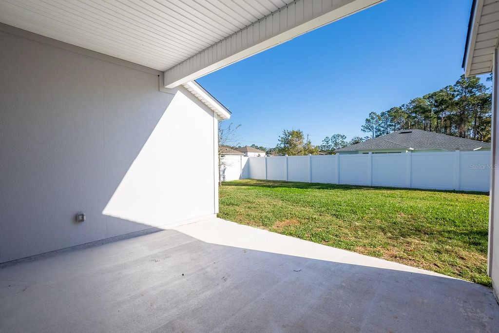 Image 39 of property listing at 1 ZINNIA COURT, Palm Coast, FL 32164