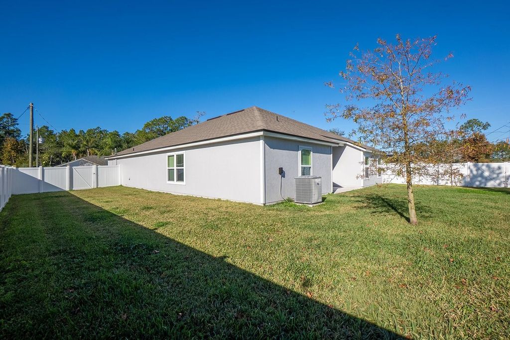 Image 43 of property listing at 1 ZINNIA COURT, Palm Coast, FL 32164