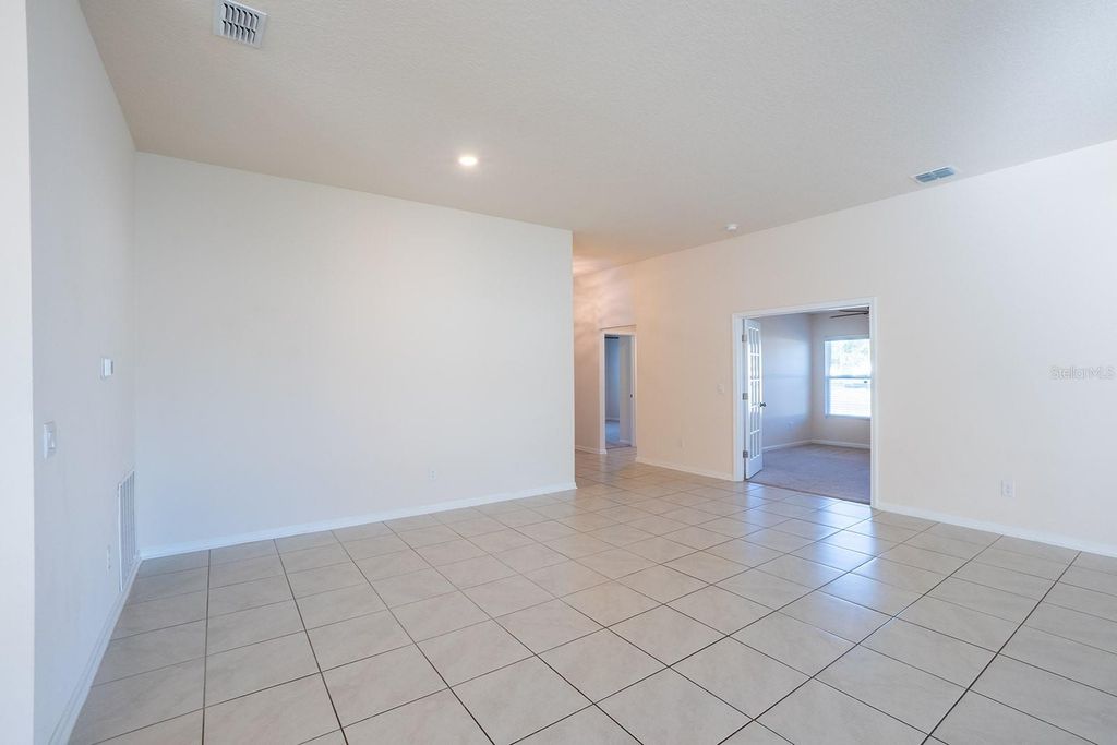 Image 6 of property listing at 1 ZINNIA COURT, Palm Coast, FL 32164