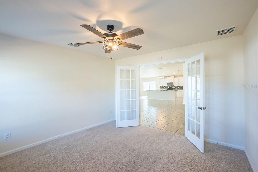 Image 9 of property listing at 1 ZINNIA COURT, Palm Coast, FL 32164