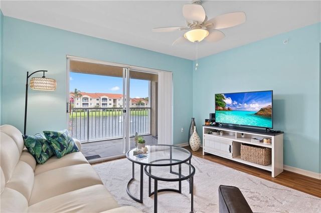 1640 N 42nd Circle 208, Vero Beach, FL 32967