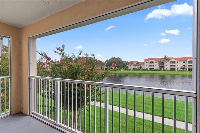 1640 N 42nd Circle 208, Vero Beach, FL 32967