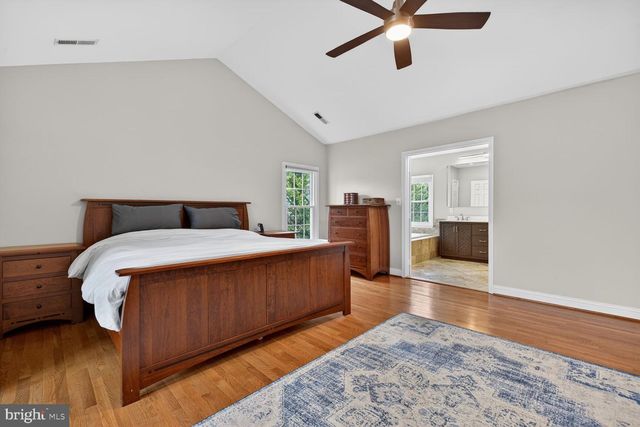 10713 CLOVERBROOKE DR, Potomac, MD 20854