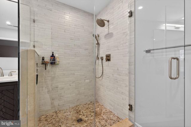 10713 CLOVERBROOKE DR, Potomac, MD 20854