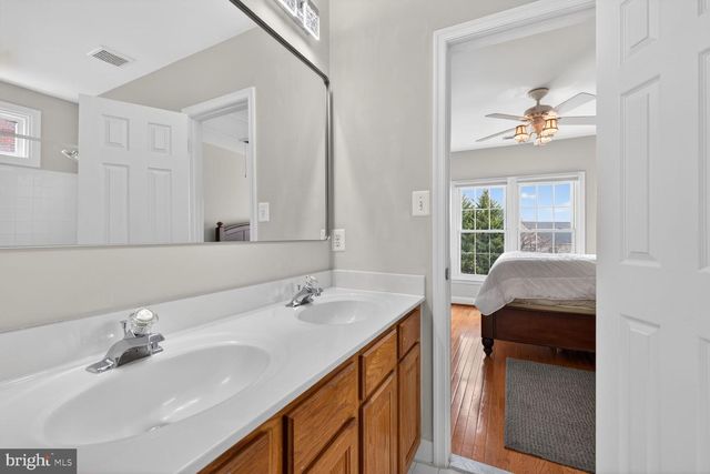 10713 CLOVERBROOKE DR, Potomac, MD 20854