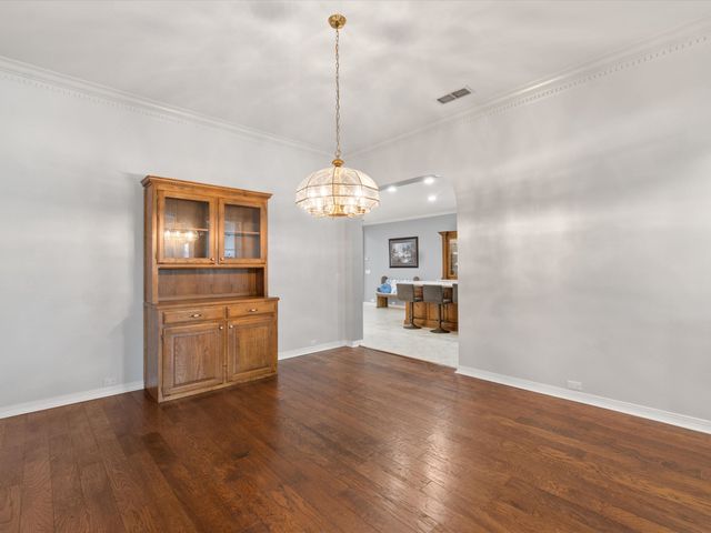 6 Friendswood Dr., Longview, TX 75605