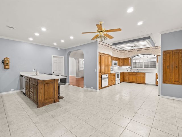 6 Friendswood Dr., Longview, TX 75605