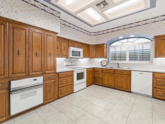 6 Friendswood Dr., Longview, TX 75605