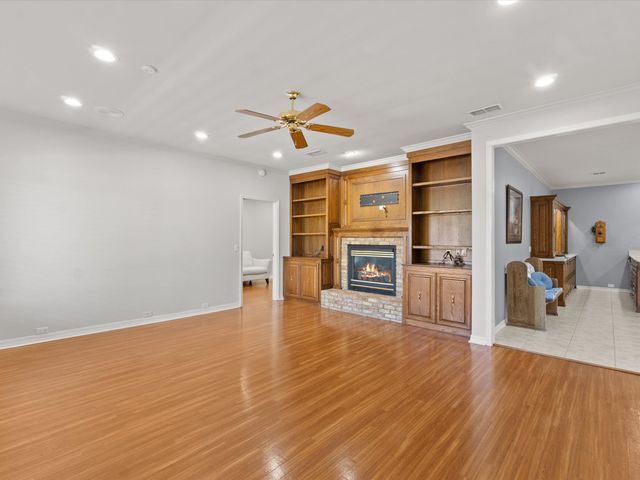 6 Friendswood Dr., Longview, TX 75605