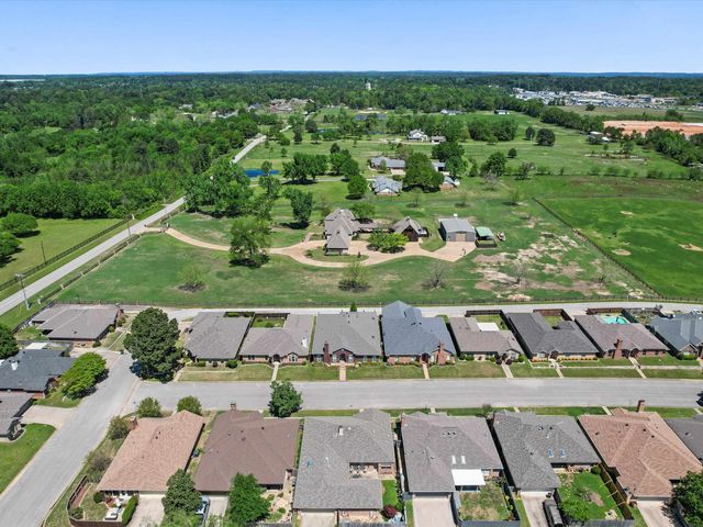 6 Friendswood Dr., Longview, TX 75605