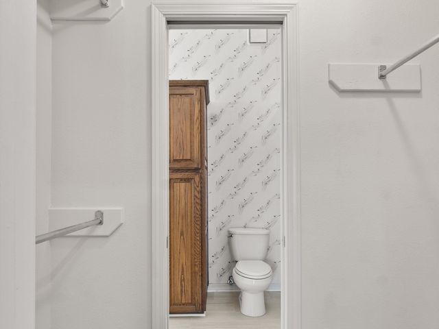 6 Friendswood Dr., Longview, TX 75605