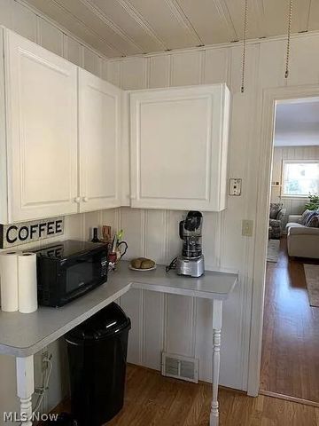 450 Bell Street, Chagrin Falls, OH 44022
