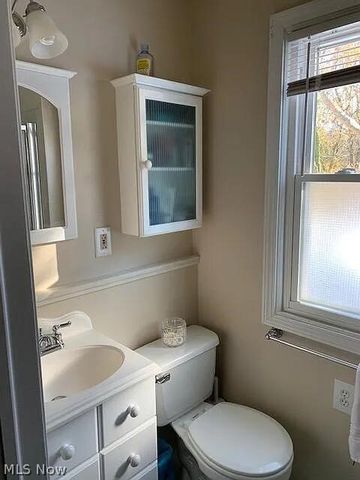 450 Bell Street, Chagrin Falls, OH 44022