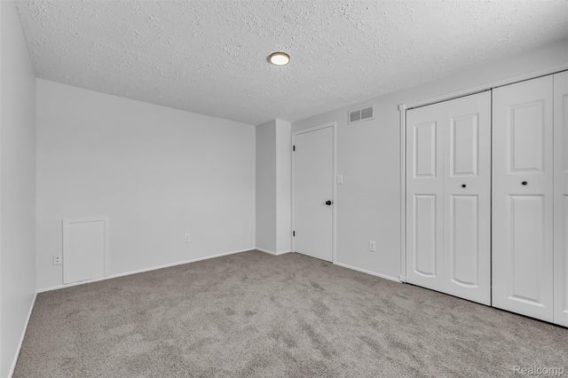 3410 Van Zandt Road, Waterford Charter Township, MI 48329