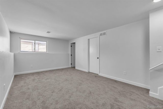 3410 Van Zandt Road, Waterford Charter Township, MI 48329