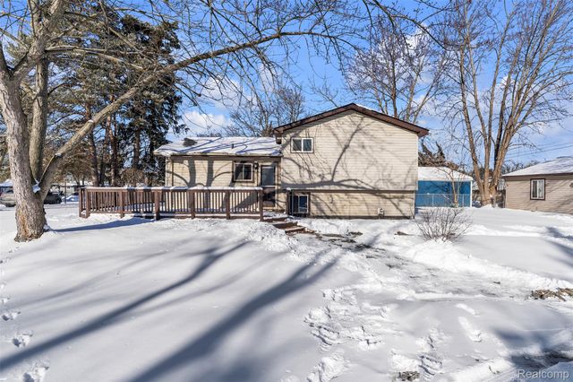 3410 Van Zandt Road, Waterford Charter Township, MI 48329