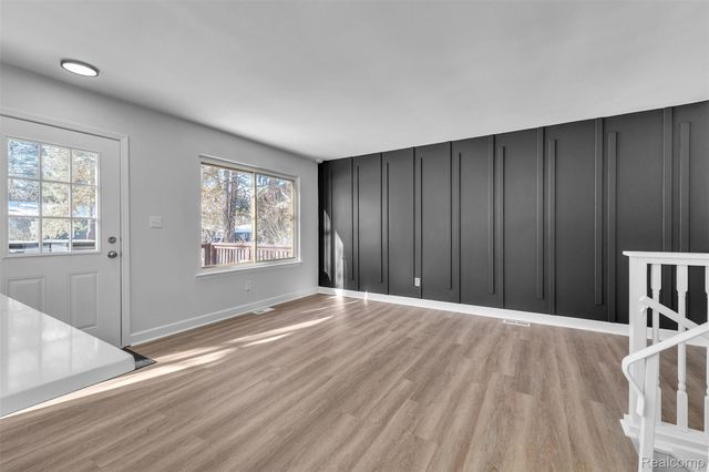 3410 Van Zandt Road, Waterford Charter Township, MI 48329