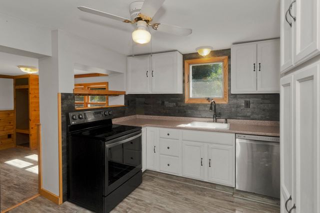 3 Field St, Southwick, MA 01077